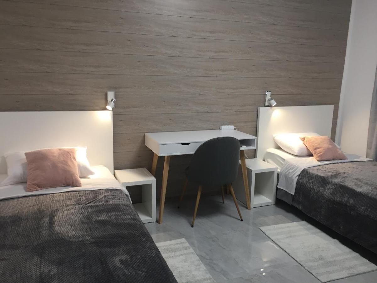 Apartman Sonas 2 With Free Private Parking Karlovac Exterior foto