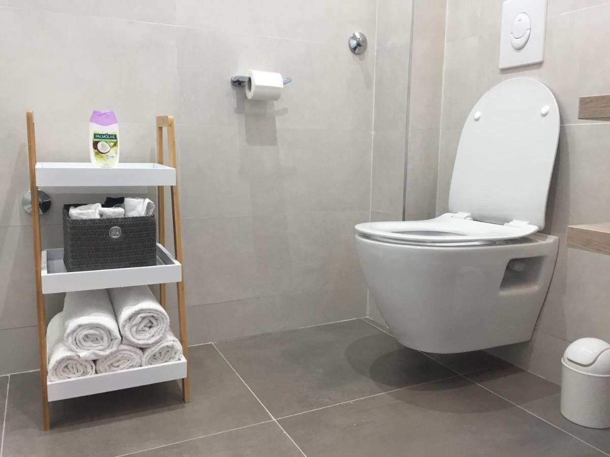 Apartman Sonas 2 With Free Private Parking Karlovac Exterior foto