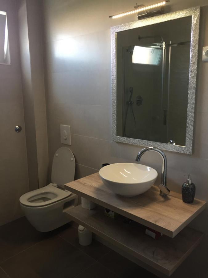 Apartman Sonas 2 With Free Private Parking Karlovac Exterior foto