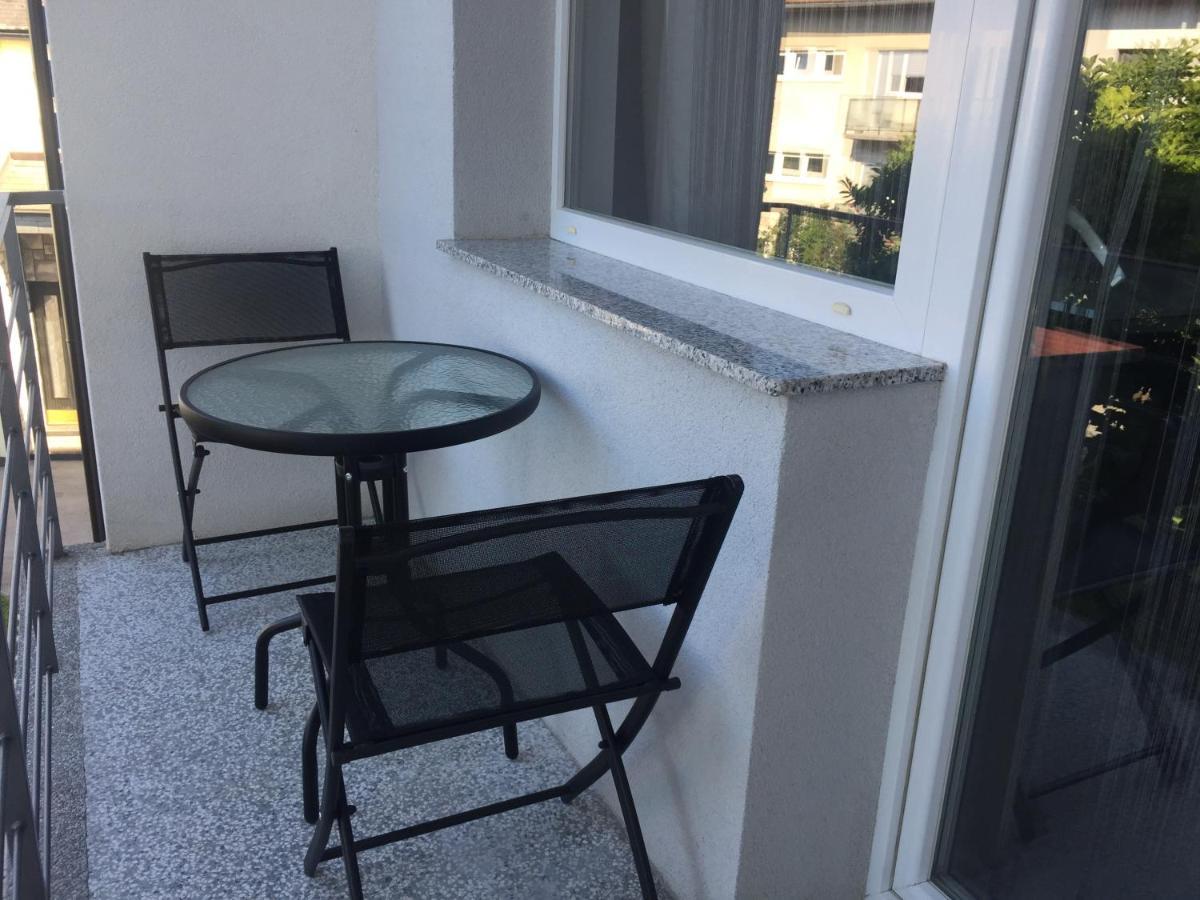 Apartman Sonas 2 With Free Private Parking Karlovac Exterior foto